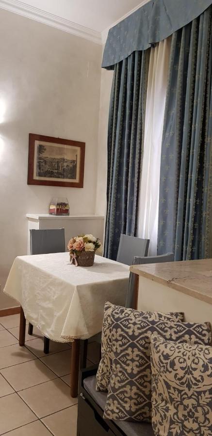 Apartment Julia Guesthouse Рим Екстер'єр фото